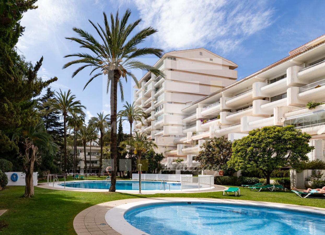 Suite 208, Close To The Beach, 2 Bedroom,Golden Mile Марбелья Экстерьер фото